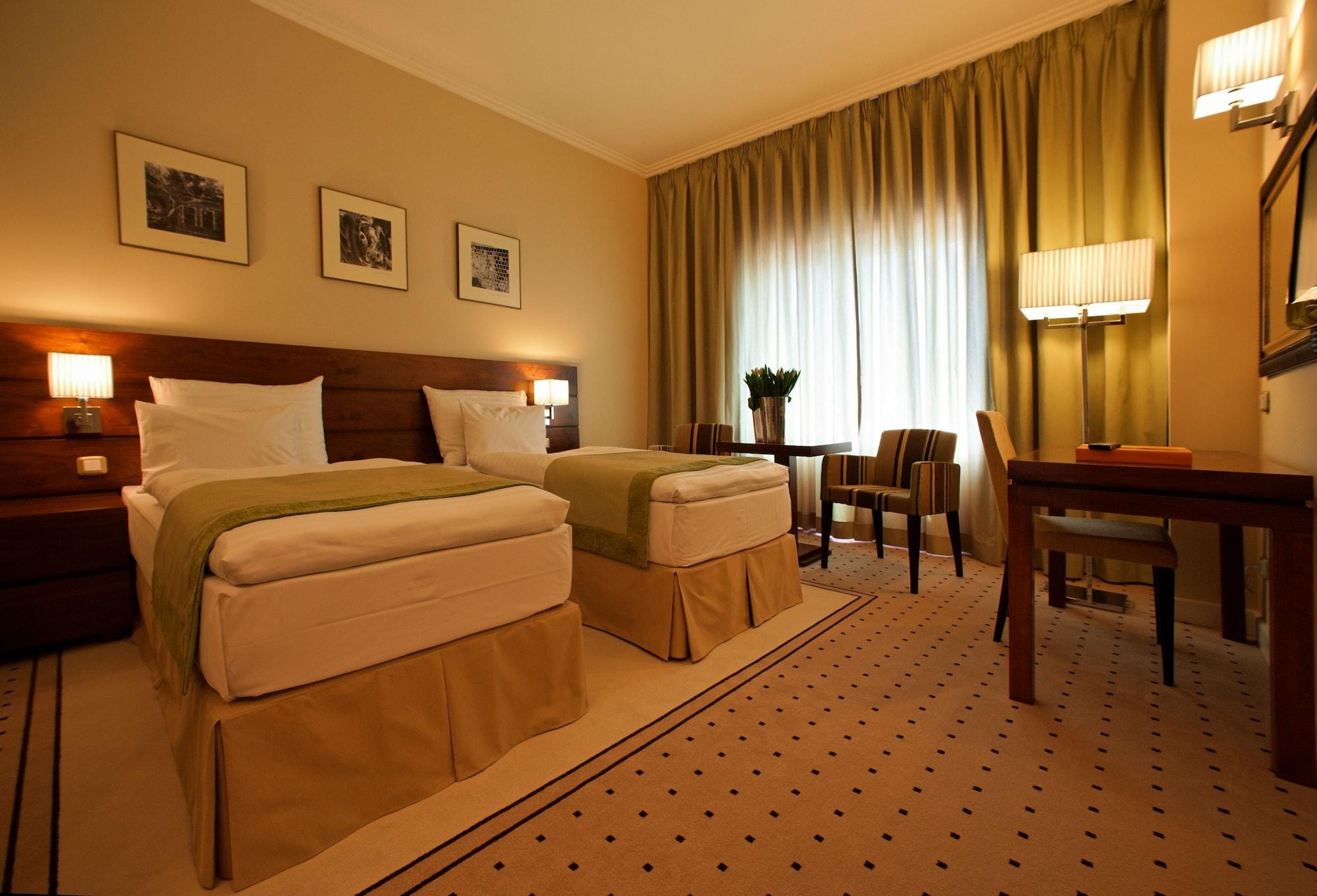 Hotel Capital Plaza