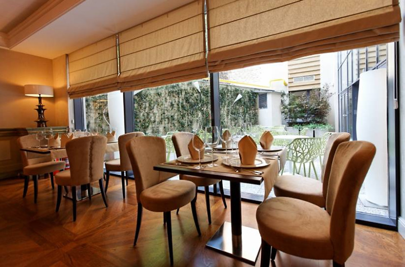 Capital Plaza 4*